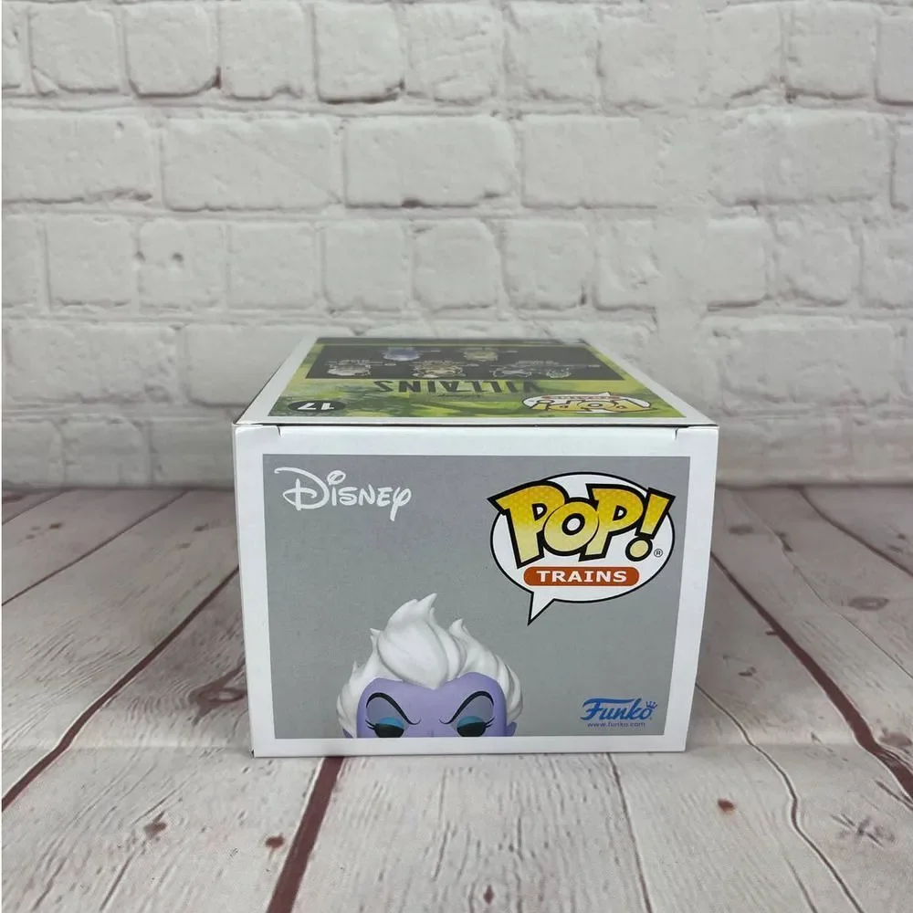 Funko Pop! Trains: Disney - Ursula - Funko Web (FW) (Exclusive) #17 - Picture 6 of 7